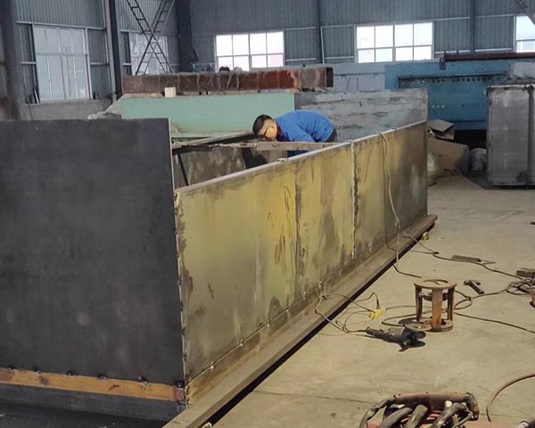 網(wǎng)帶鐵基燒結(jié)爐